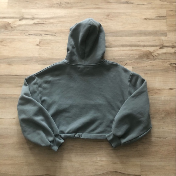 OAK + FORT Cropped Hoodie - Picture 7 of 7